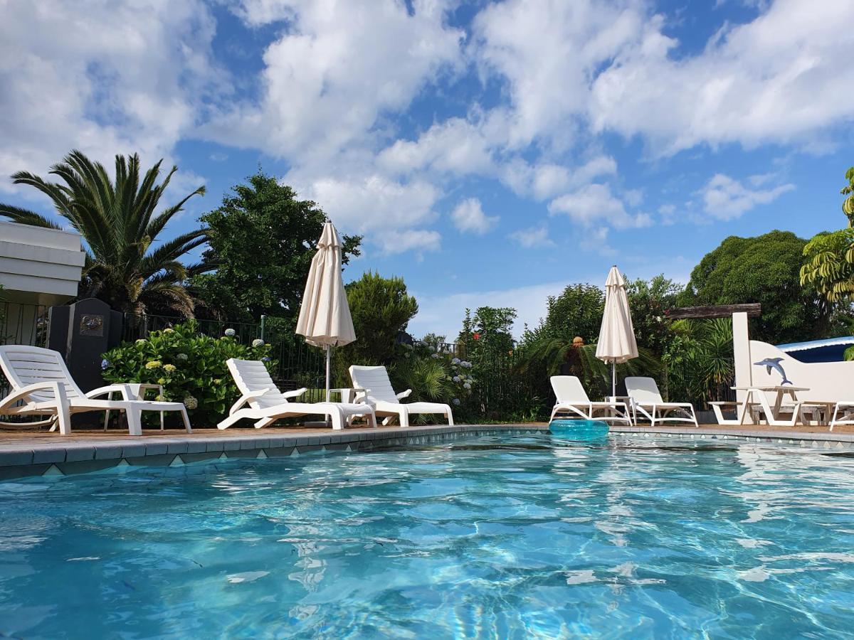 Breakers Motel Whangamata Bagian luar foto