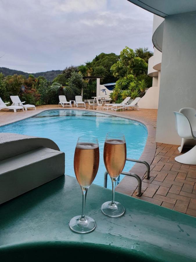 Breakers Motel Whangamata Bagian luar foto